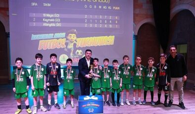 İlkokullar Arası Futbol Turnuvasında Kupa Töreni Yapıldı